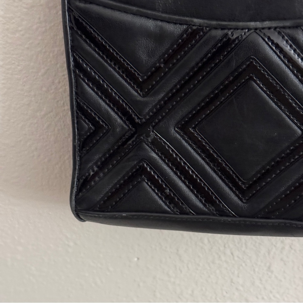 Tory Burch Fleming Geo Diamond Quilted Bag - Picture 7 of 12